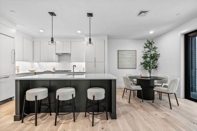 33 A St. 404, Boston, MA 02127