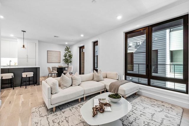 33 A St. 404, Boston, MA 02127