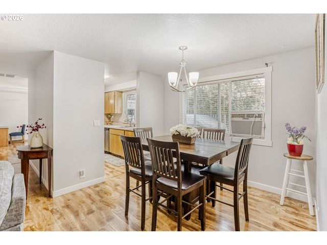 606 S 22ND Ct, Cornelius, OR 97113