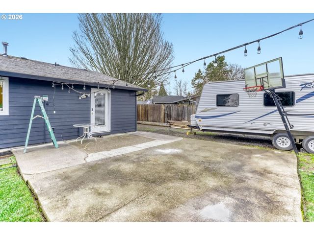 606 S 22ND Ct, Cornelius, OR 97113