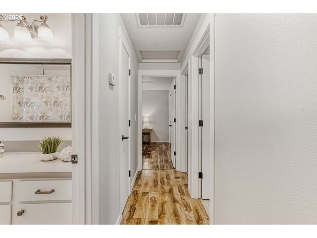 606 S 22ND Ct, Cornelius, OR 97113