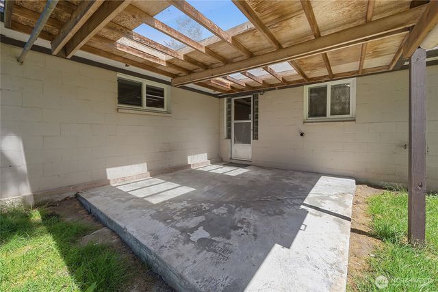 21606 54th Avenue W, Mountlake Terrace, WA 98043
