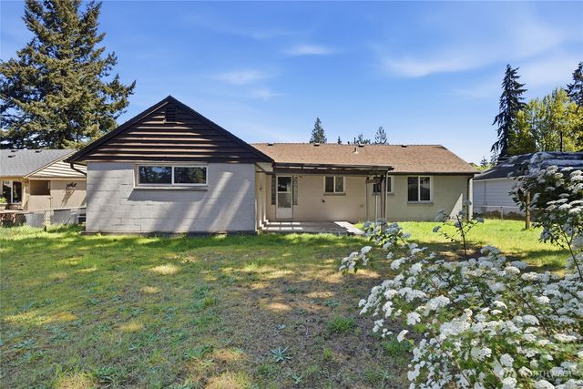 21606 54th Avenue W, Mountlake Terrace, WA 98043