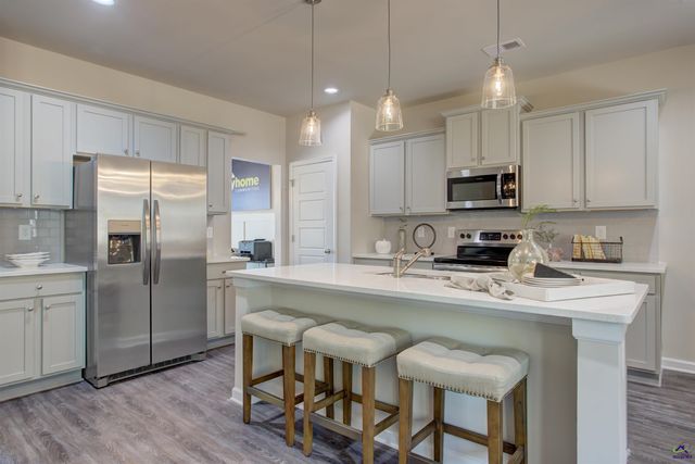 102 Water Run Way, Perry, GA 31069