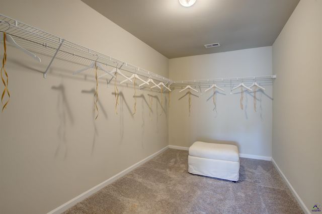 102 Water Run Way, Perry, GA 31069