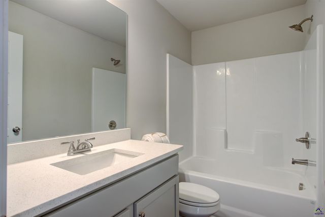 102 Water Run Way, Perry, GA 31069