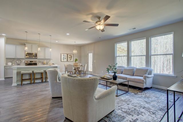 102 Water Run Way, Perry, GA 31069