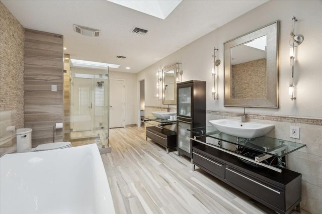 23414 Holly Hollow Street, Tomball, TX 77377