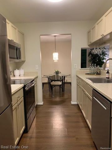 44860 Marigold Drive 282, Sterling Heights, MI 48314