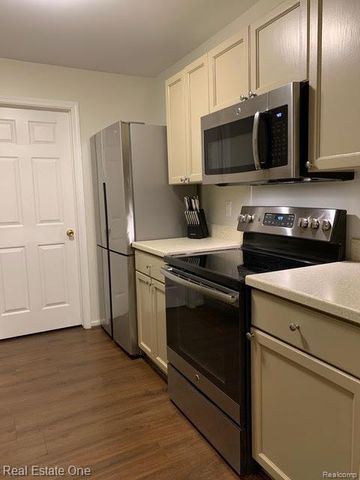44860 Marigold Drive 282, Sterling Heights, MI 48314