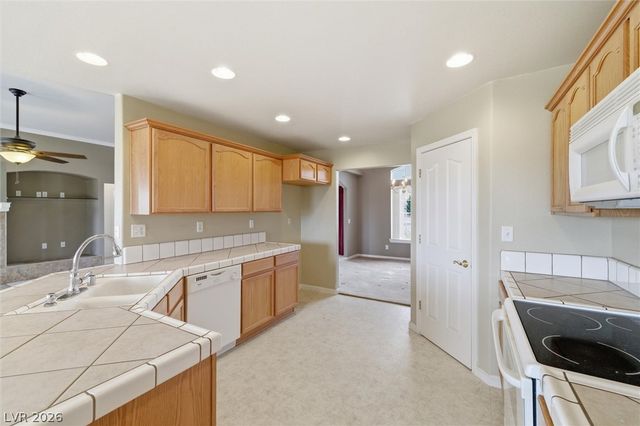 381 East Harris Farm Road, Pahrump, NV 89060