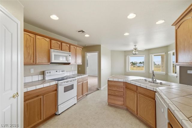 381 East Harris Farm Road, Pahrump, NV 89060