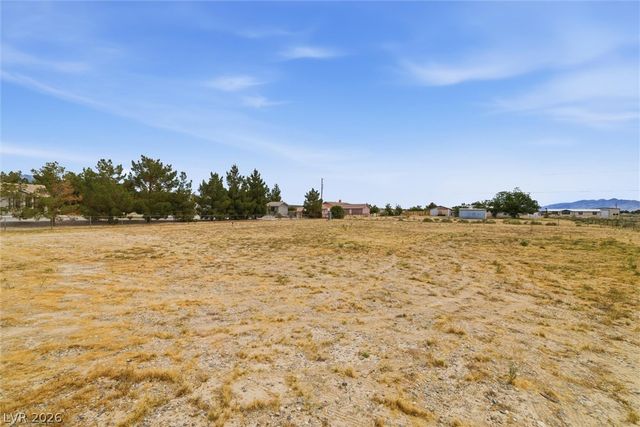 381 East Harris Farm Road, Pahrump, NV 89060