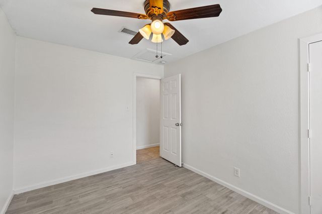 2604 Cockburn DR, Austin, TX 78745