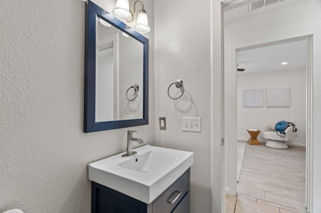 2604 Cockburn DR, Austin, TX 78745