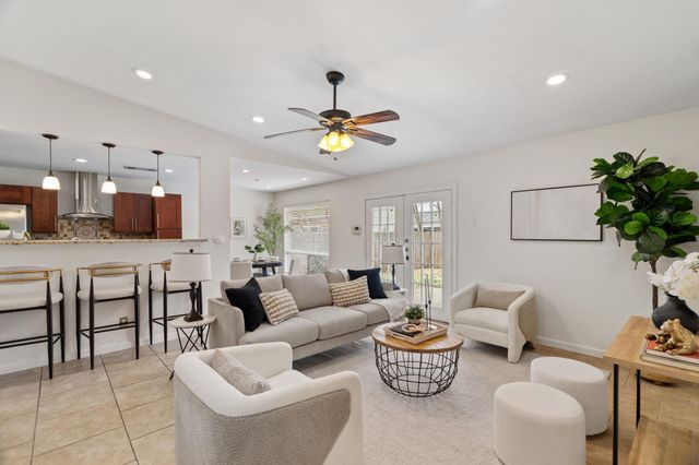 2604 Cockburn DR, Austin, TX 78745