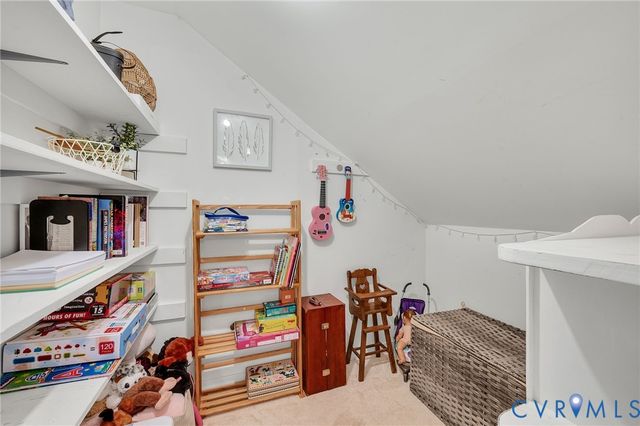 9288 Kings Charter Dr, Mechanicsville, VA 23116