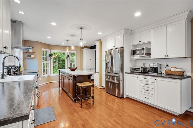 9288 Kings Charter Dr, Mechanicsville, VA 23116