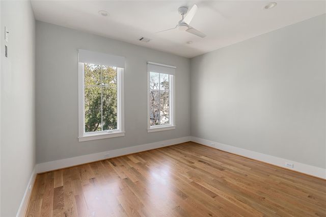 2715 Robinhood Street, West University Place, TX 77005