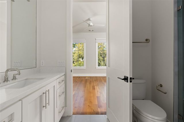 2715 Robinhood Street, West University Place, TX 77005