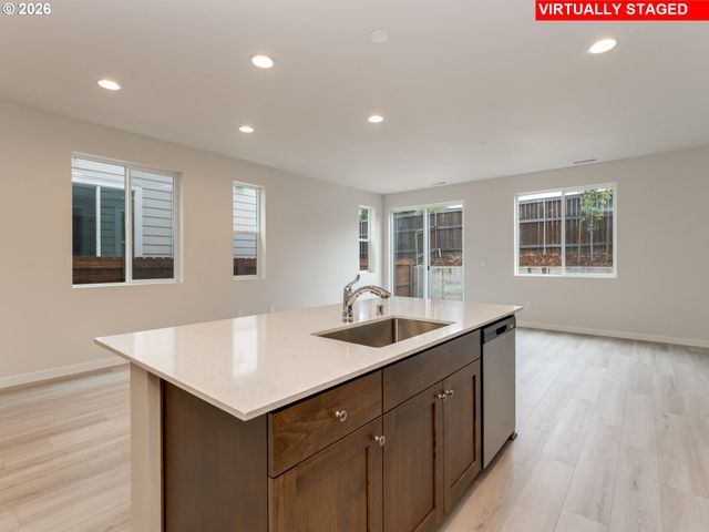 818 Nw 178TH Way, Ridgefield, WA 98642
