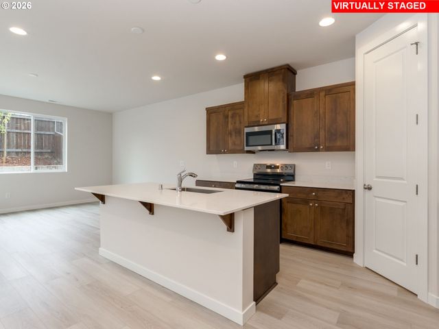 818 Nw 178TH Way, Ridgefield, WA 98642