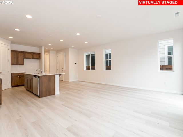 818 Nw 178TH Way, Ridgefield, WA 98642