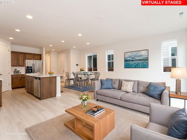 818 Nw 178TH Way, Ridgefield, WA 98642