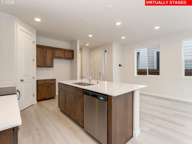 818 Nw 178TH Way, Ridgefield, WA 98642