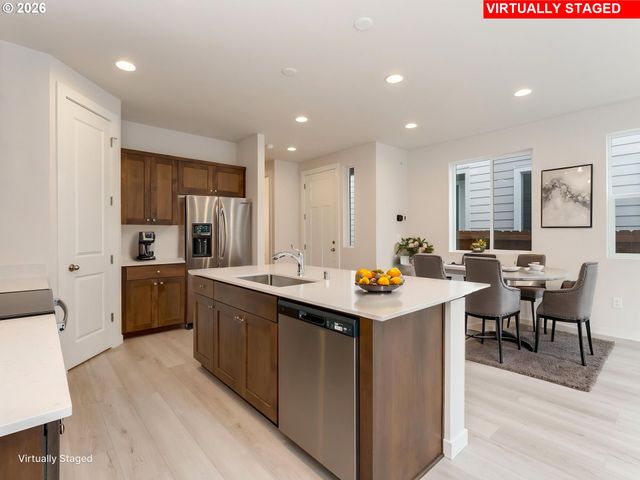 818 Nw 178TH Way, Ridgefield, WA 98642