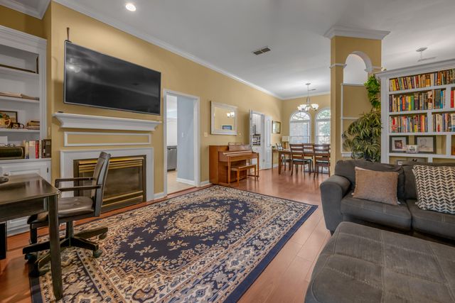3016 Old Field Way, Lexington, KY 40513