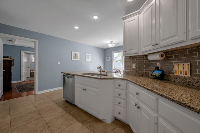 3016 Old Field Way, Lexington, KY 40513