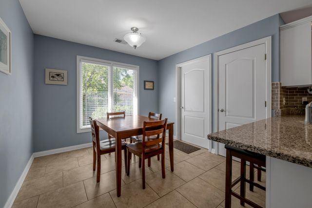 3016 Old Field Way, Lexington, KY 40513