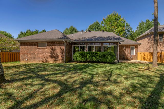 3016 Old Field Way, Lexington, KY 40513