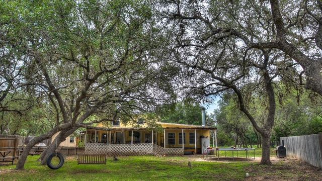 704 Alex Auld, Leakey, TX 78873