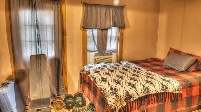 704 Alex Auld, Leakey, TX 78873