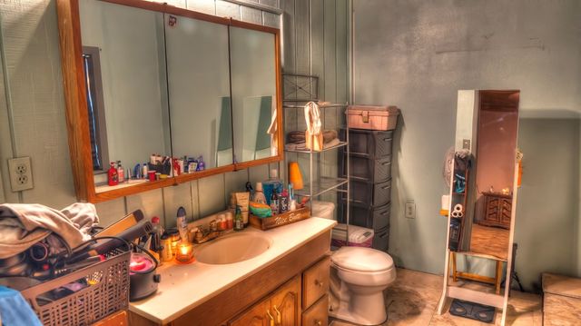 704 Alex Auld, Leakey, TX 78873