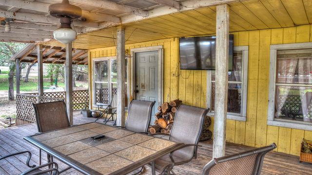 704 Alex Auld, Leakey, TX 78873