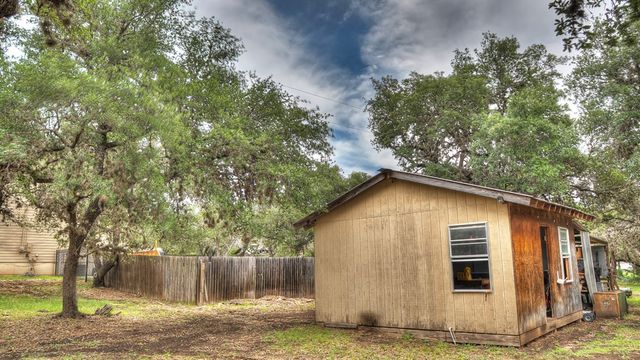 704 Alex Auld, Leakey, TX 78873