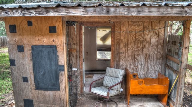 704 Alex Auld, Leakey, TX 78873