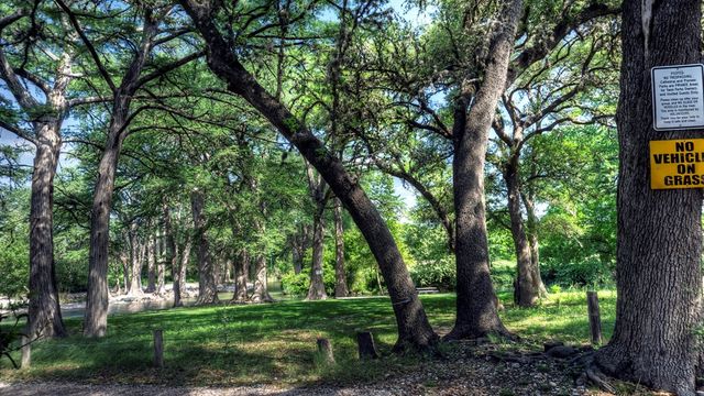 704 Alex Auld, Leakey, TX 78873