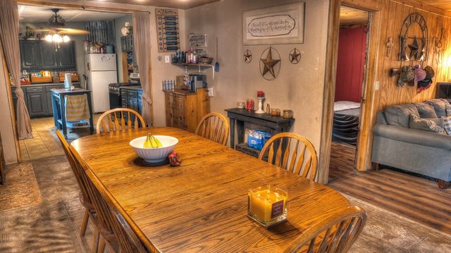 704 Alex Auld, Leakey, TX 78873