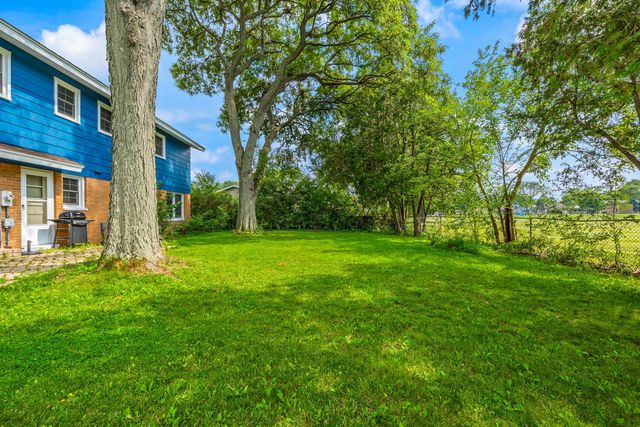 910 LONSDALE Road, Elk Grove Village, IL 60007