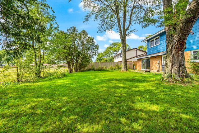 910 LONSDALE Road, Elk Grove Village, IL 60007