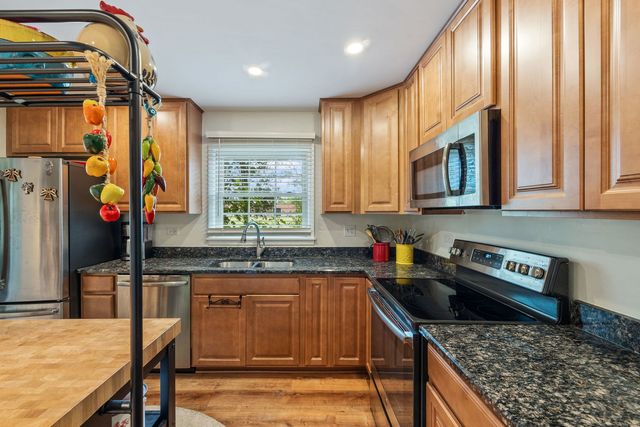 910 LONSDALE Road, Elk Grove Village, IL 60007