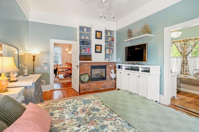 175 N 3rd Street, Jacksonville, OR 97530