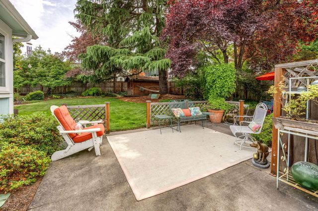 175 N 3rd Street, Jacksonville, OR 97530