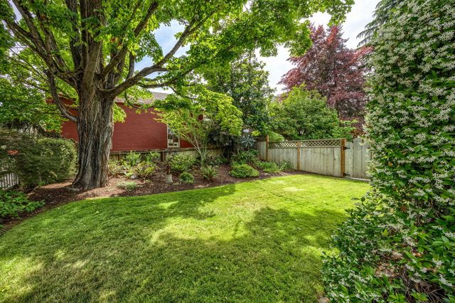 175 N 3rd Street, Jacksonville, OR 97530