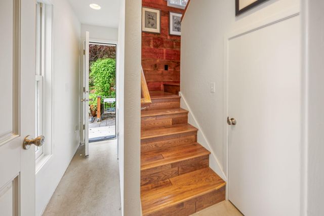 175 N 3rd Street, Jacksonville, OR 97530