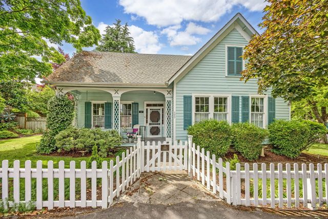 175 N 3rd Street, Jacksonville, OR 97530